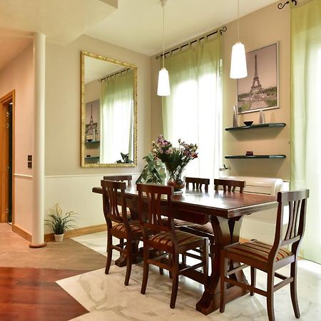 Elegant & Cozy Apartment In The Heart Of Рим Экстерьер фото