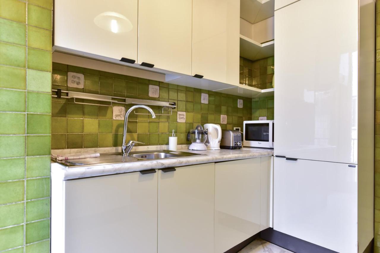 Elegant & Cozy Apartment In The Heart Of Рим Экстерьер фото