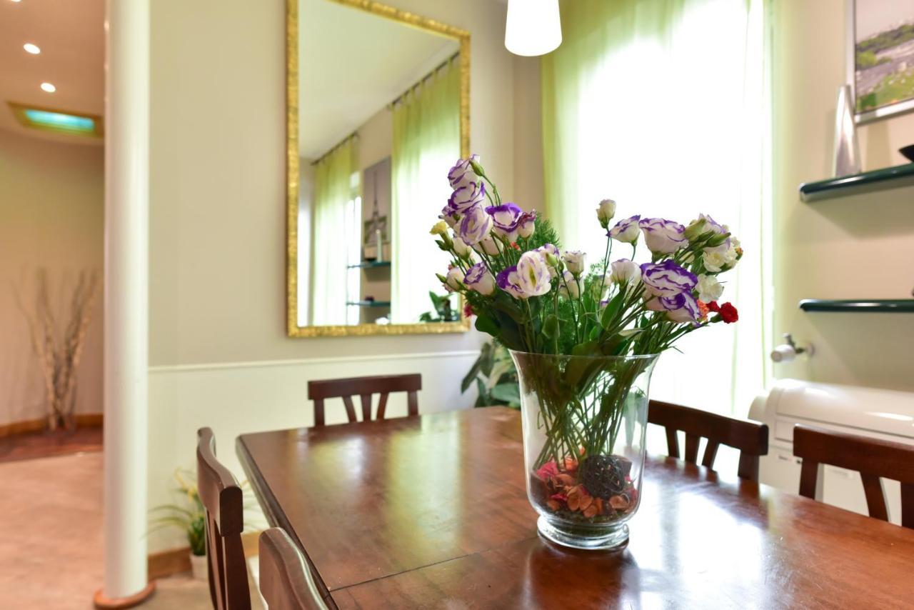 Elegant & Cozy Apartment In The Heart Of Рим Экстерьер фото