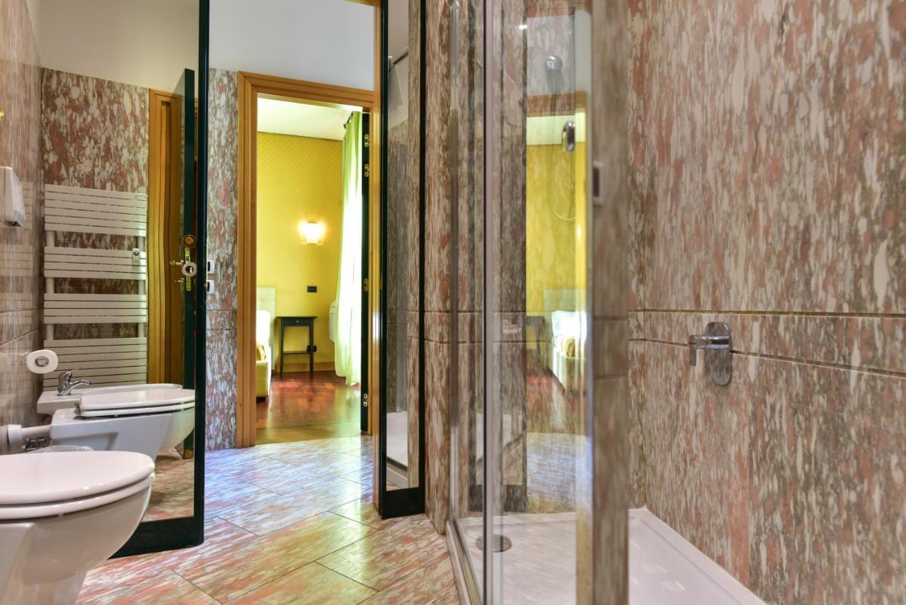 Elegant & Cozy Apartment In The Heart Of Рим Экстерьер фото